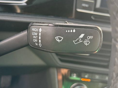 Used 2024 Volkswagen Jetta SE FWD image 38