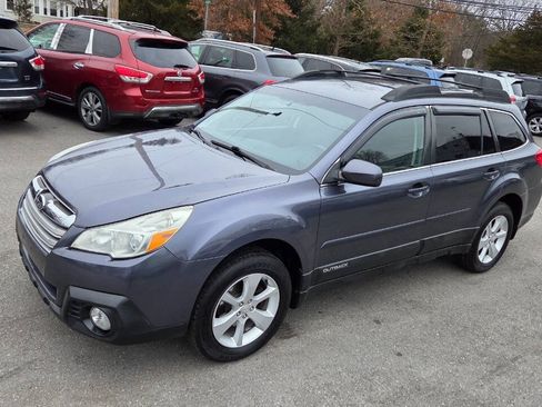 Used 2014 Subaru Outback 2.5i Premium AWD/4WD image 2