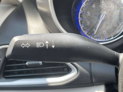 Certified 2023 Chrysler Pacifica Touring-L FWD image 32