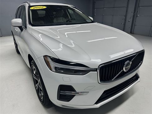 Used 2022 Volvo XC60 B5 Momentum w/ Climate Package AWD/4WD image 9