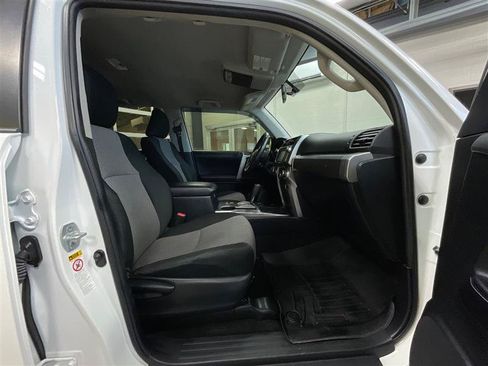 Used 2018 Toyota 4Runner SR5 RWD image 27