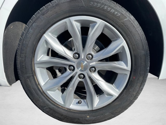 Used 2023 Chevrolet Malibu LT FWD image 23