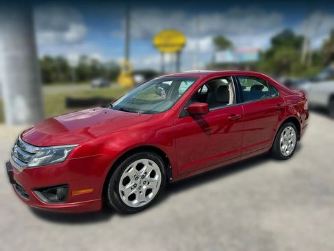 Used 2010 Ford Fusion SE FWD image 1