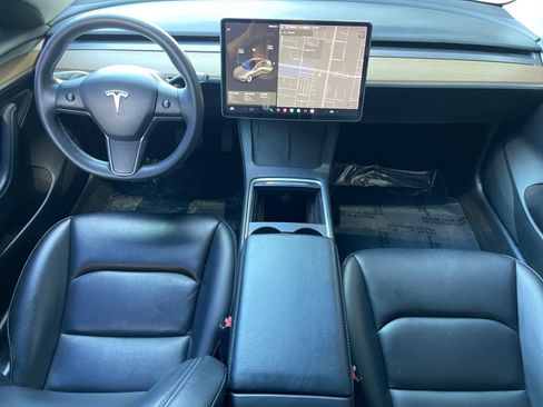 Used 2021 Tesla Model 3 Standard Range Plus image 10