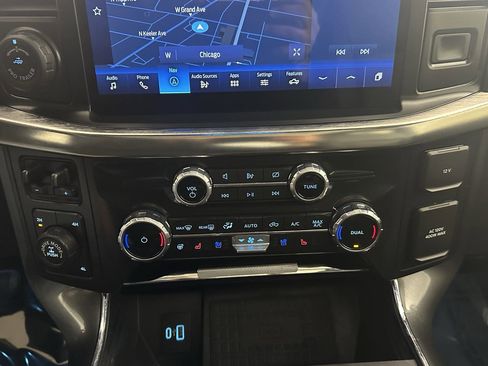 Used 2022 Ford F150 Lariat w/ Equipment Group 502A High AWD/4WD image 38