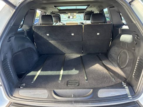 Used 2016 Jeep Grand Cherokee Limited 75th Anniversary image 9