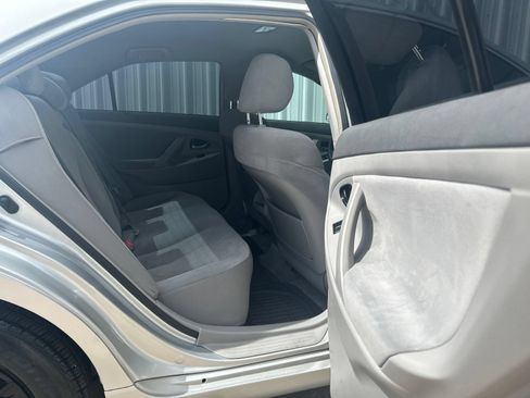 Used 2007 Toyota Camry LE FWD image 14