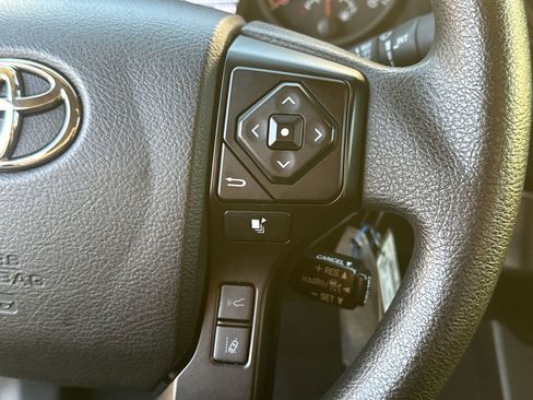 Used 2022 Toyota Tacoma SR image 21