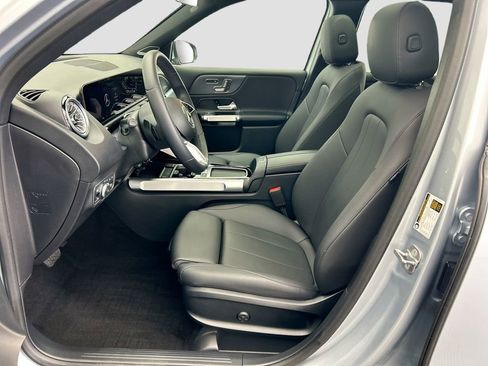 Certified 2025 Mercedes-Benz GLB 250 image 17