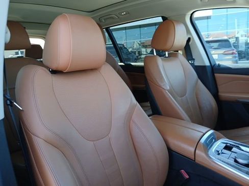 Used 2019 BMW X7 xDrive40i w/ Premium Package image 18