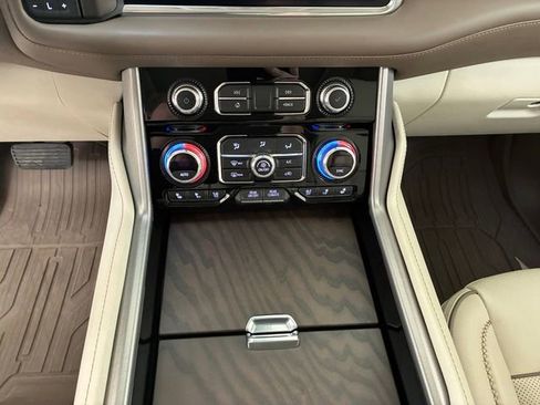 Used 2022 GMC Yukon Denali AWD/4WD image 21