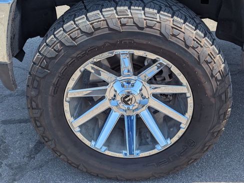 Used 2024 RAM 1500 Laramie AWD/4WD image 14