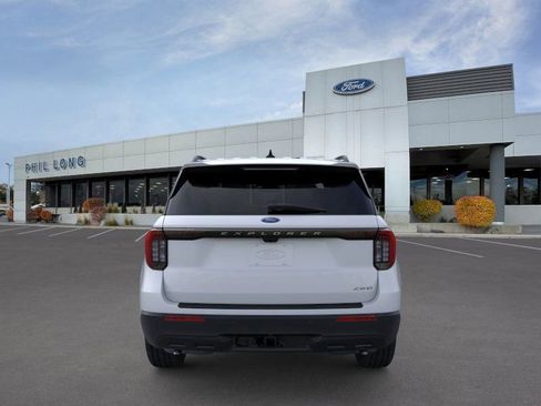 New 2026 Ford Explorer Active image 5