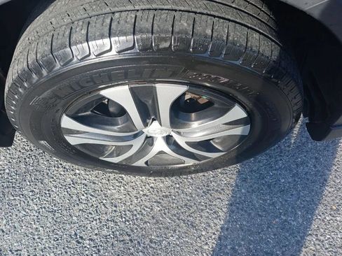 Used 2016 Toyota RAV4 LE FWD image 27