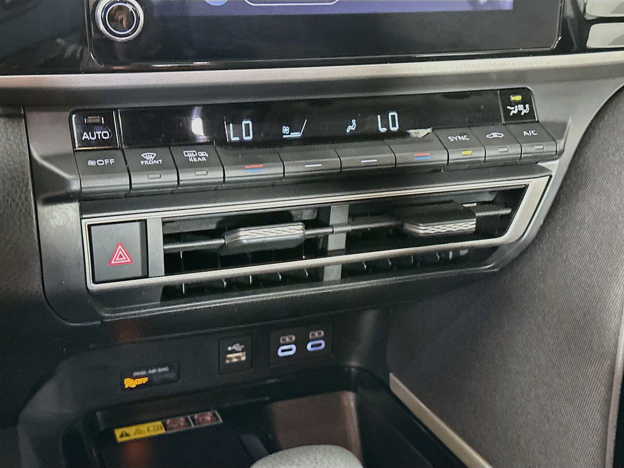 Used 2025 Toyota Camry LE FWD image 24