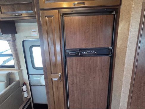 Used 2017 Ford E-450 and Econoline 450 Super Duty w/ Motorhome Prep Package RWD image 15