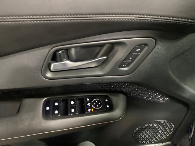 Certified 2023 Nissan Ariya AWD image 9