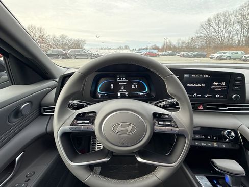 New 2026 Hyundai Elantra SEL Sport Premium FWD image 17