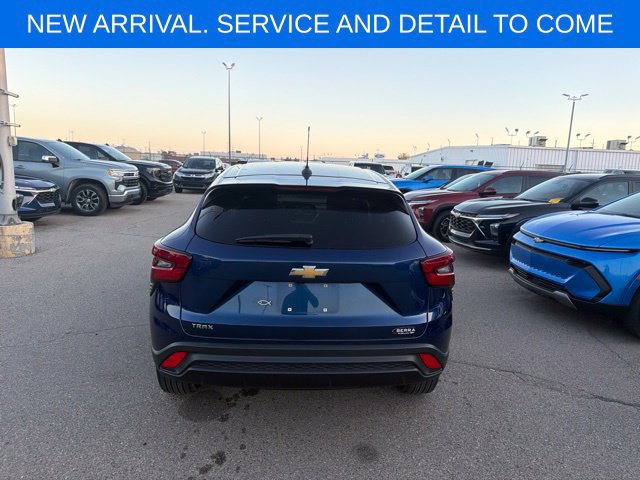 Used 2024 Chevrolet Trax LS FWD image 9