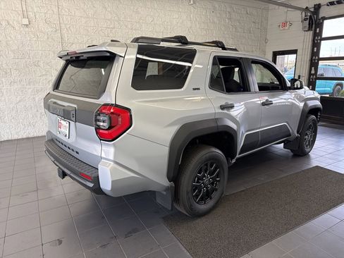 New 2026 Toyota 4Runner SR5 image 8