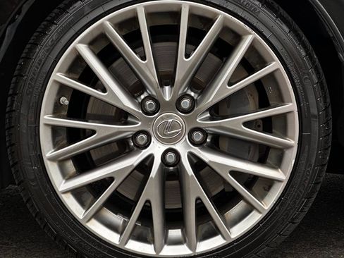 Used 2017 Lexus IS 200t image 8