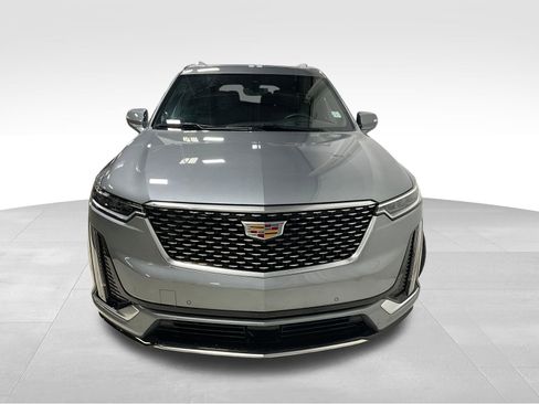 Used 2025 Cadillac XT6 Premium Luxury w/ Platinum Package AWD/4WD image 2