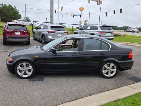 Used 2005 BMW 330i Sedan RWD image 4
