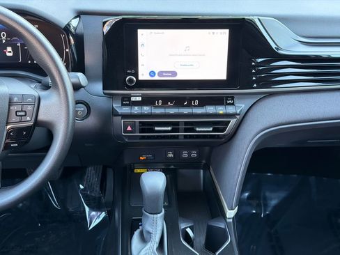 Used 2026 Toyota Camry LE w/ Convenience Package FWD image 13