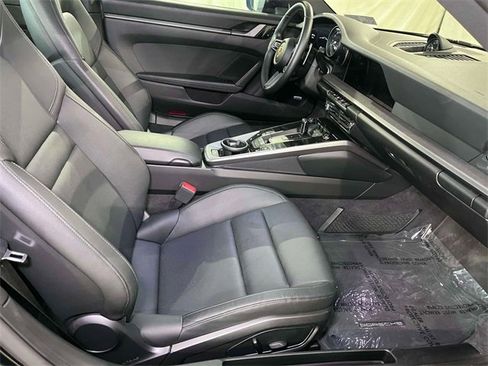 Used 2021 Porsche 911 Carrera image 19