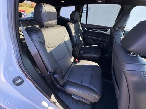 Used 2024 Cadillac XT6 Premium Luxury w/ Technology Package image 31