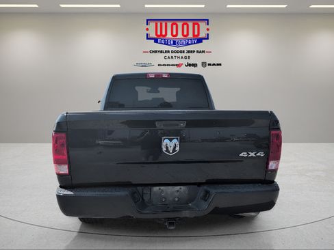 Used 2017 RAM 1500 Express AWD/4WD image 4