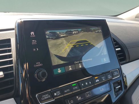 Certified 2023 Honda Odyssey EX-L image 9