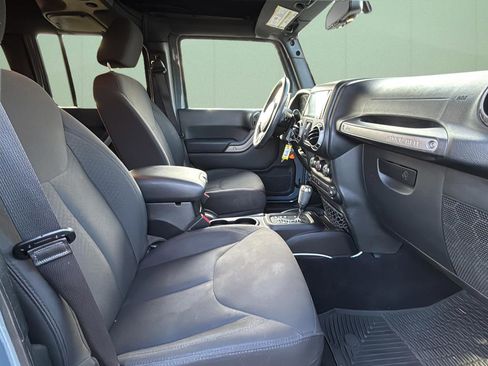 Used 2015 Jeep Wrangler Unlimited Sport w/ Quick Order Package 24S image 40