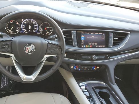 Certified 2024 Buick Enclave Avenir w/ Avenir Technology Package image 18