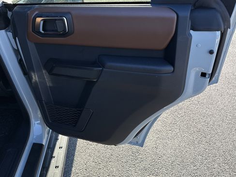 Used 2024 Ford Bronco Outer Banks image 17