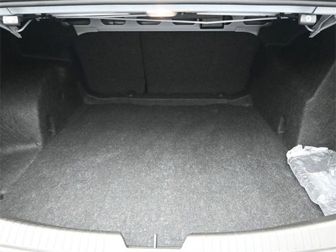 Used 2022 Chevrolet Malibu LS image 22