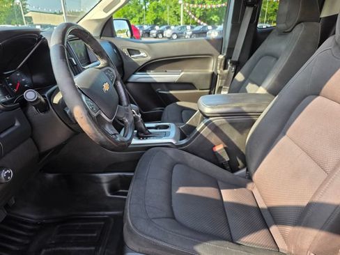 Used 2022 Chevrolet Colorado LT w/ Fleet Safety Package RWD image 18