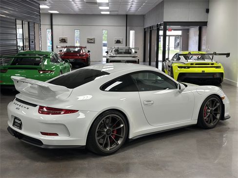 Used 2015 Porsche 911 GT3 RWD image 8