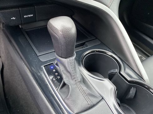 Used 2020 Toyota Camry LE image 33