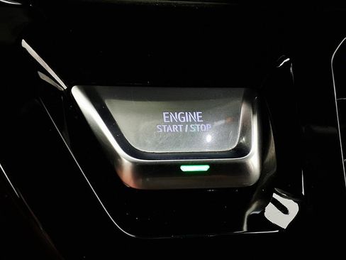 Used 2025 GMC Sierra 3500 Denali w/ Technology Package AWD/4WD image 16