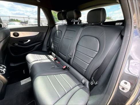 Used 2022 Mercedes-Benz GLC 300 image 33
