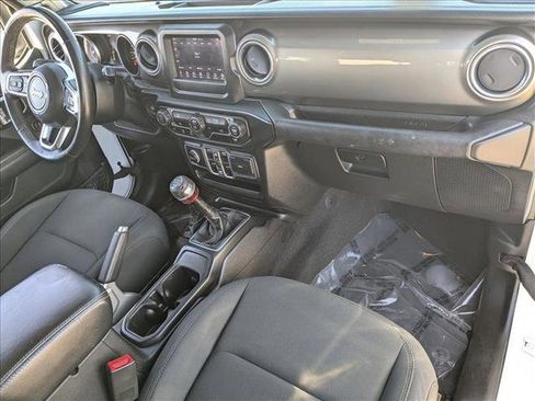 Used 2018 Jeep Wrangler Unlimited Sahara AWD/4WD image 19