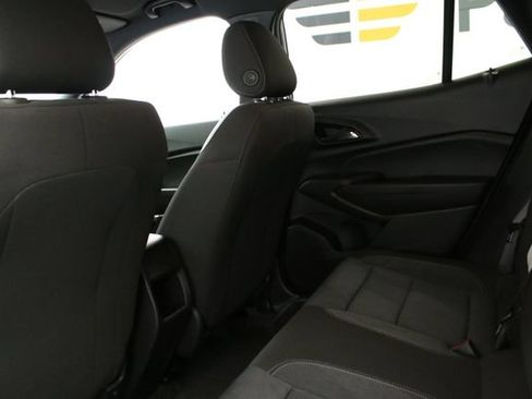 Certified 2025 Chevrolet Trax RS w/ Driver Confidence Package FWD image 23