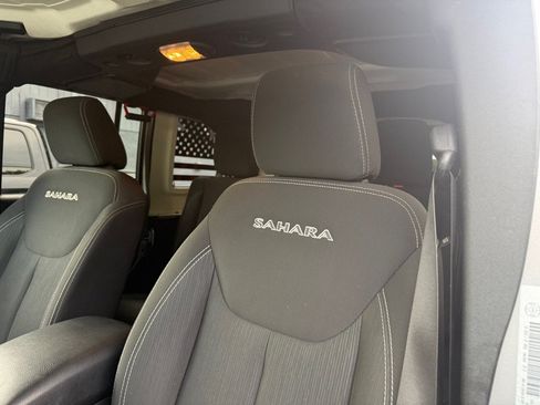 Used 2018 Jeep Wrangler Unlimited Sahara AWD/4WD image 50