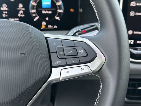 New 2026 Volkswagen Tiguan SE image 19