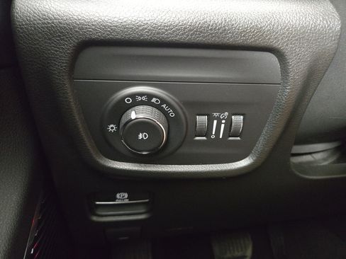 Certified 2021 Jeep Grand Cherokee L Overland w/ Advanced Protech Group III AWD/4WD image 34