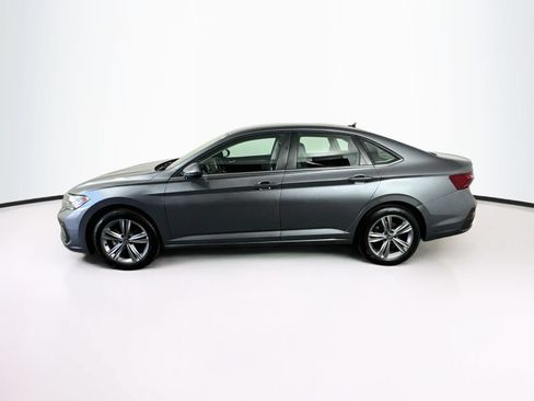 Used 2024 Volkswagen Jetta SE FWD image 4