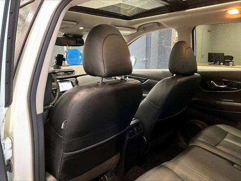 Used 2020 Nissan Rogue SL w/ Premium Package AWD/4WD image 22