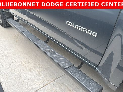Used 2019 Chevrolet Colorado Z71 AWD/4WD image 11