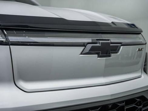 Used 2024 Chevrolet Silverado EV RST image 14